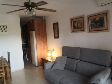 Apartament amb piscina de lloguer a Av. de Algeciras 3