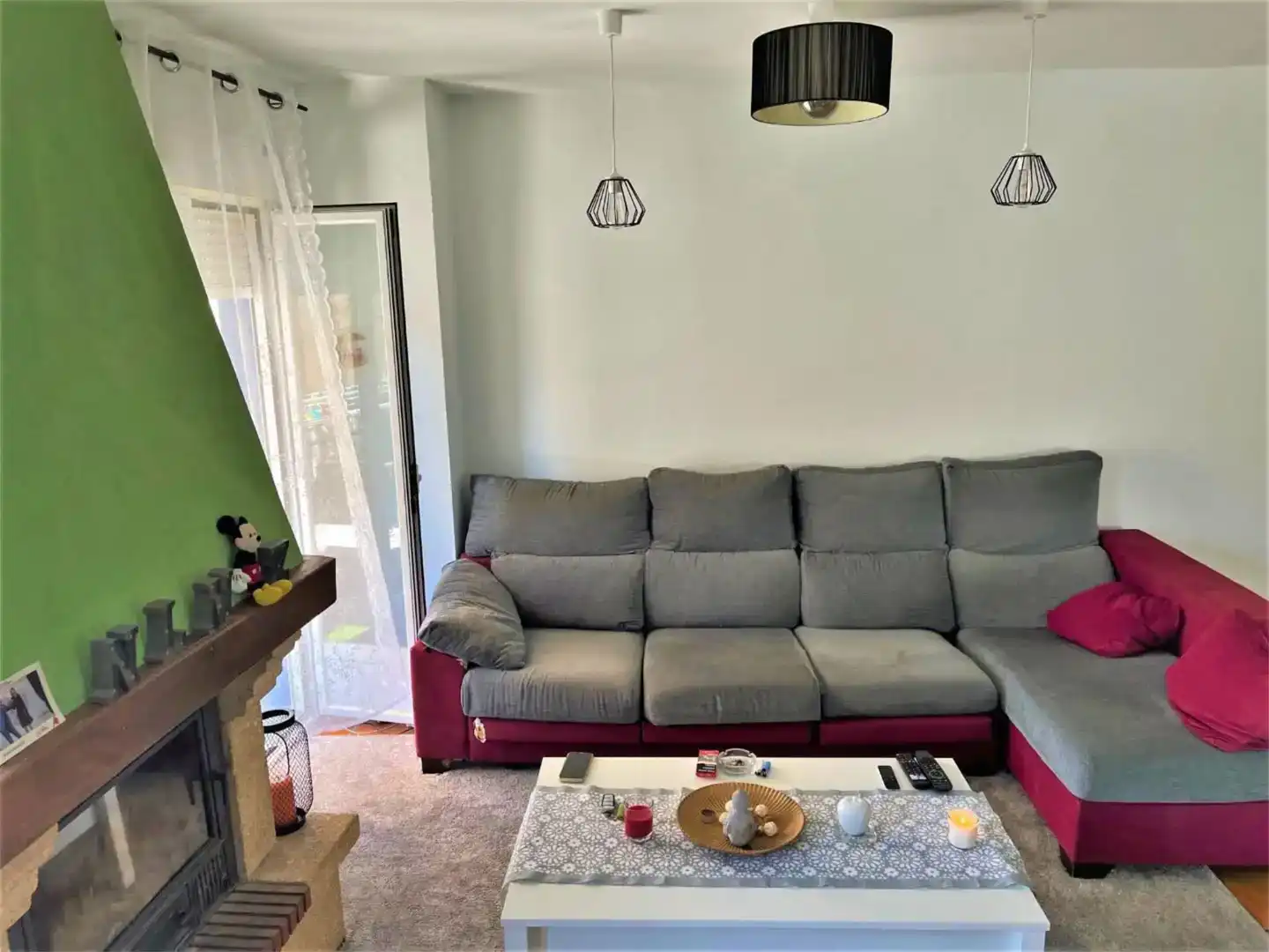 Sala d'estar de Casa adosada en venda en Armuña
