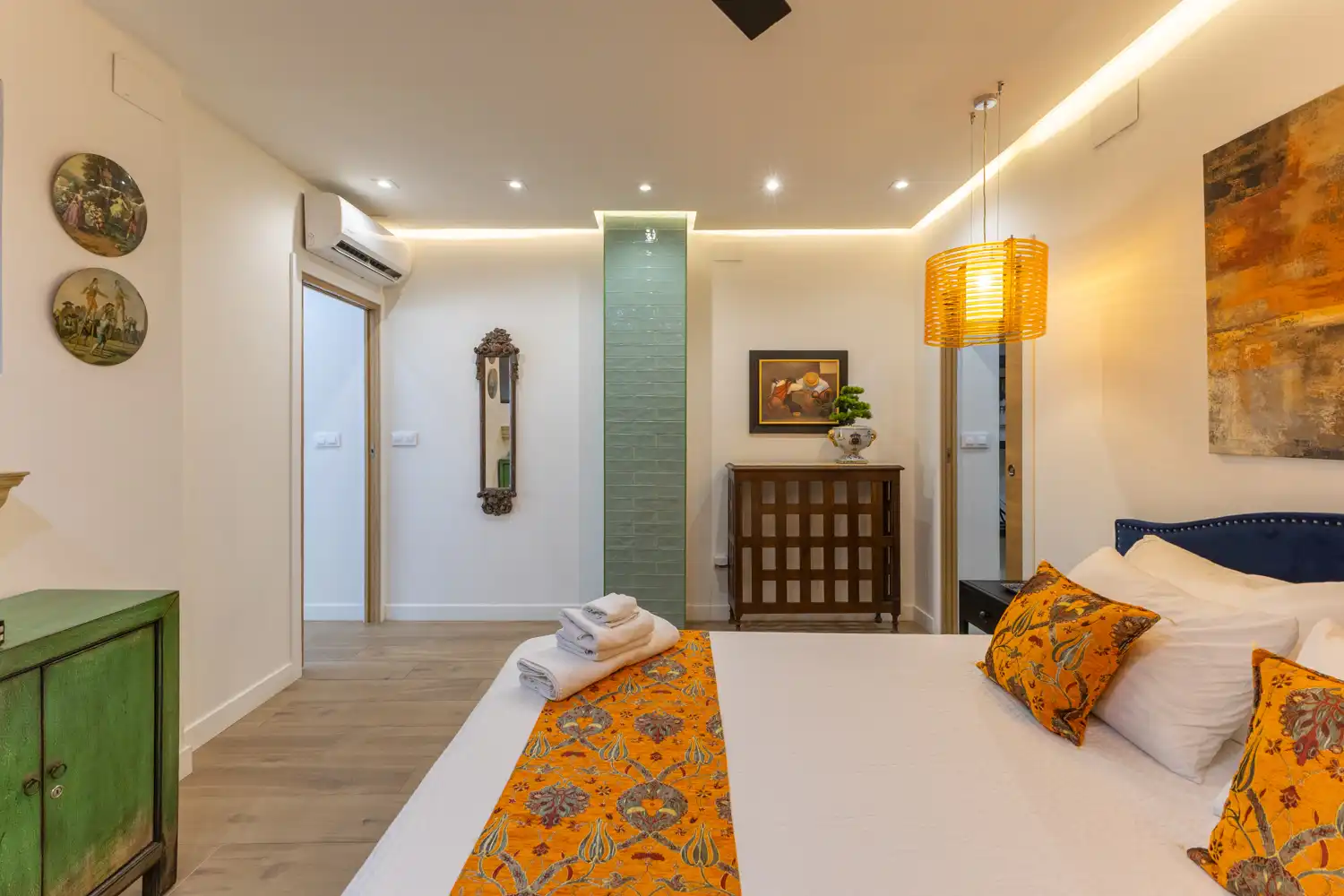 Bedroom of Flat for rent in Valencia  with Air Conditioner, Heating and Furnished