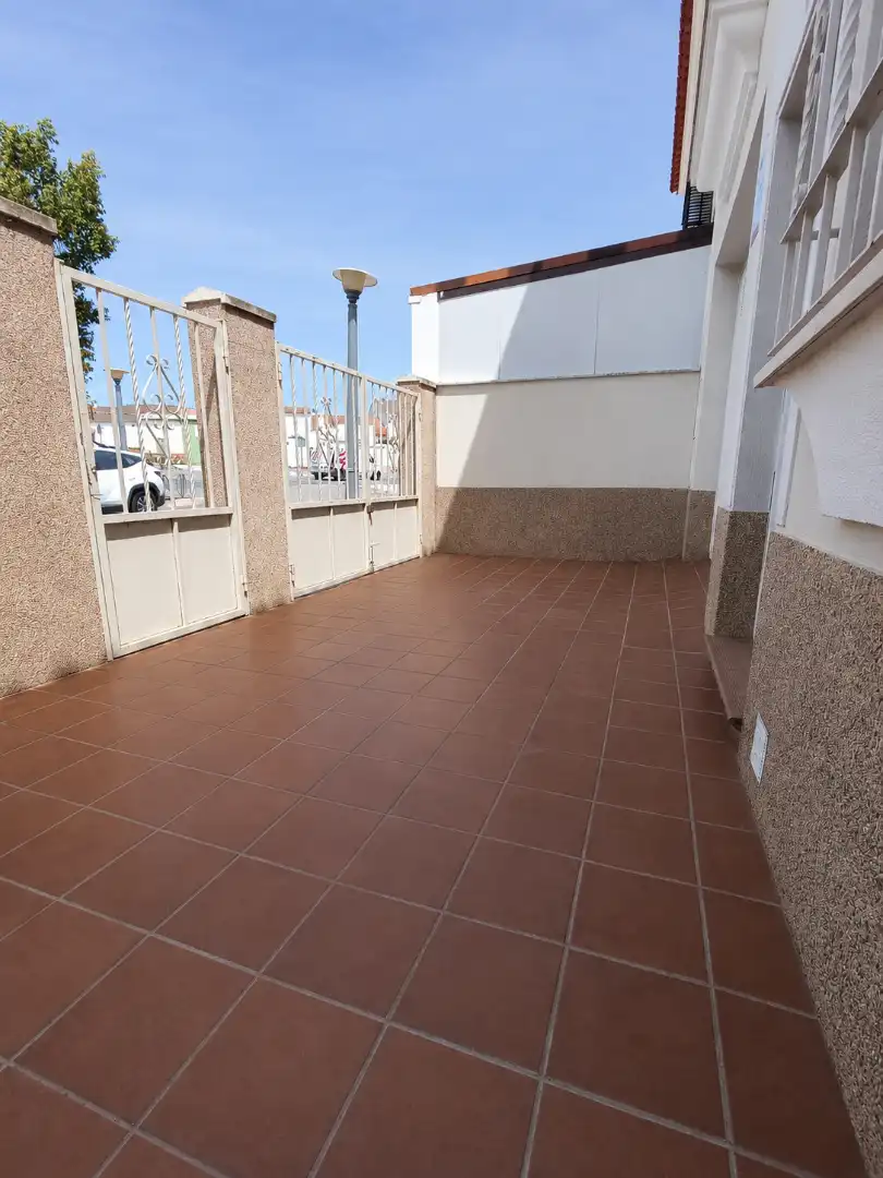 Terraza de Casa adosada en venta en La Carlota con Terraza, Horno y Lavadora