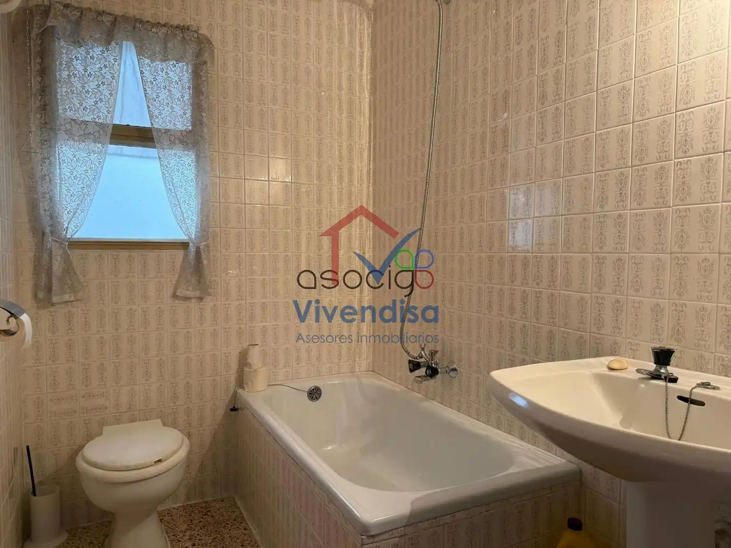 Baño de Piso en venta en Marchamalo con Terraza y Balcón