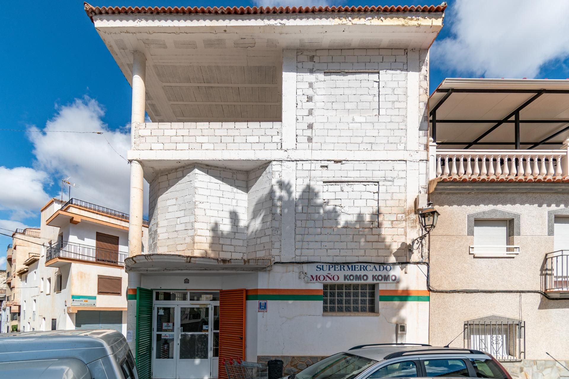 Exterior view of Building for sale in La Peza