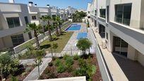 Vista exterior de Apartament en venda en Torrevieja amb Aire condicionat, Terrassa i Piscina