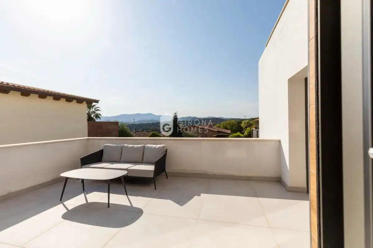Terraza de Casa o chalet en venta en Sant Julià de Ramis con Aire acondicionado, Calefacción y Jardín privado