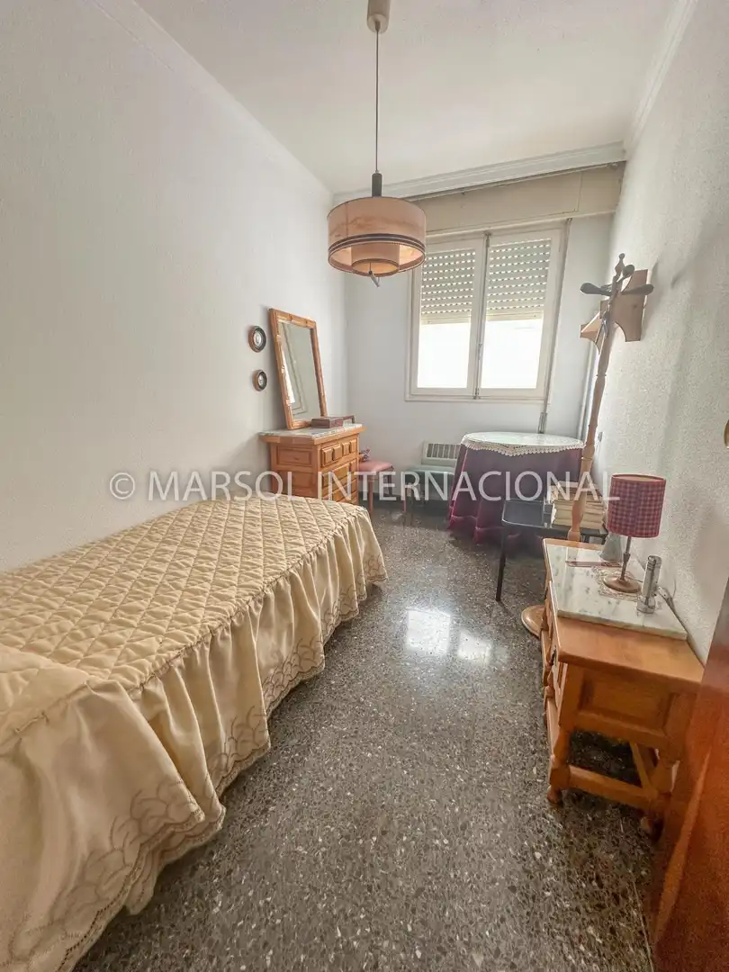 Habitación de Apartamento en venta en Orihuela con Parquet y Terraza