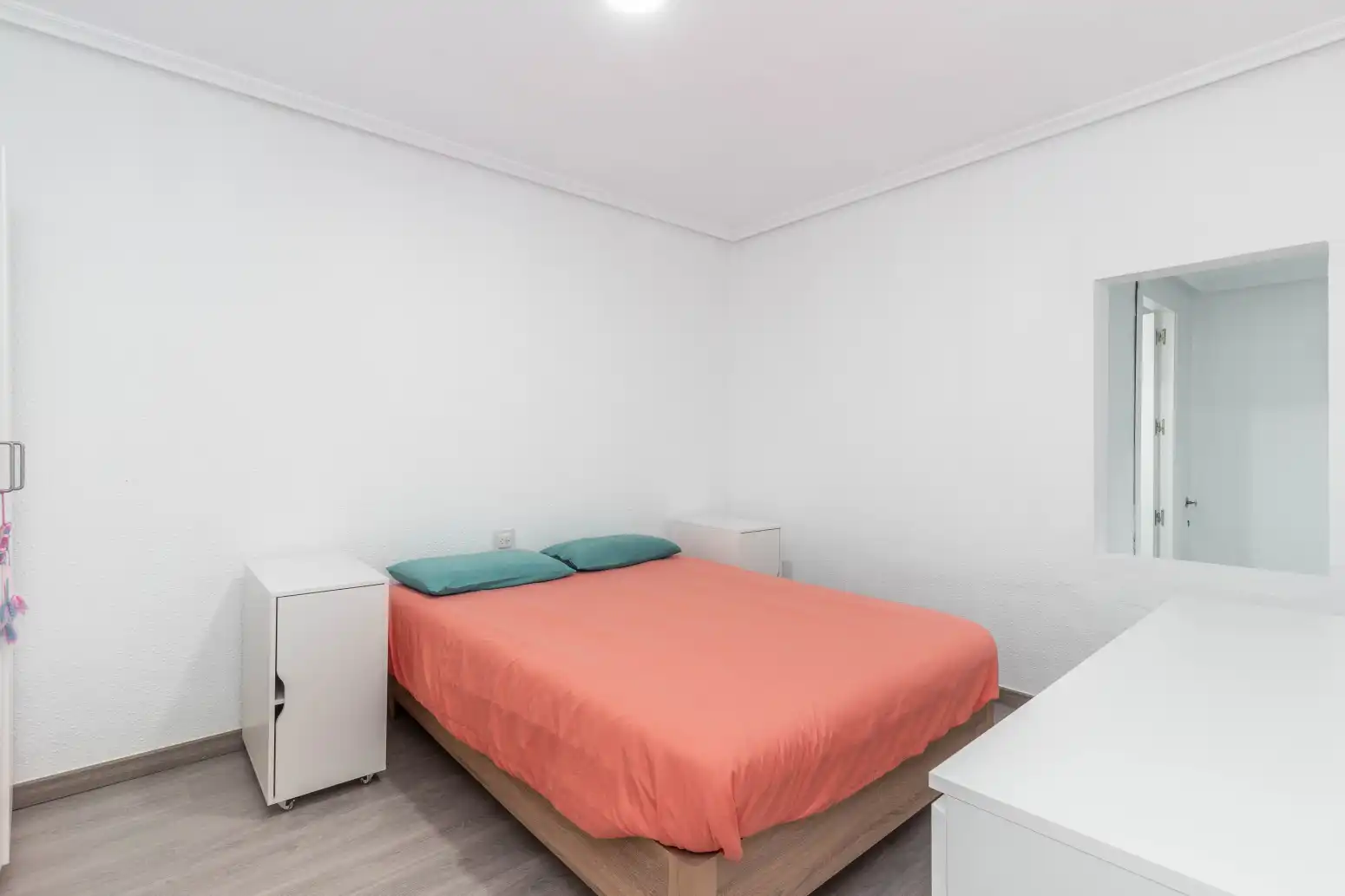 Schlafzimmer von Einfamilien-Reihenhaus zum Verkauf in Mieres (Asturias) mit Heizung, Terrasse und Abstellraum