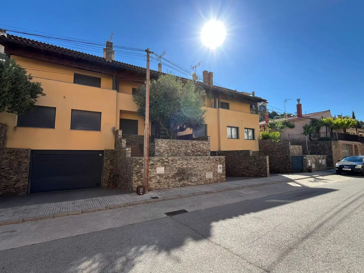 Vista exterior de Casa adosada en venta en Solsona con Aire acondicionado, Jardín privado y Terraza