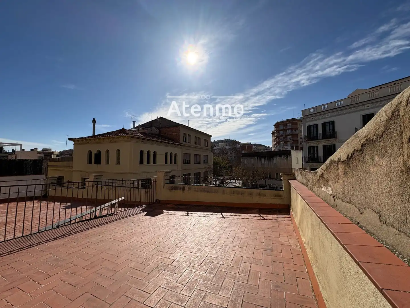 Vista exterior de Casa o chalet en venta en Barcelona con Terraza y Balcón