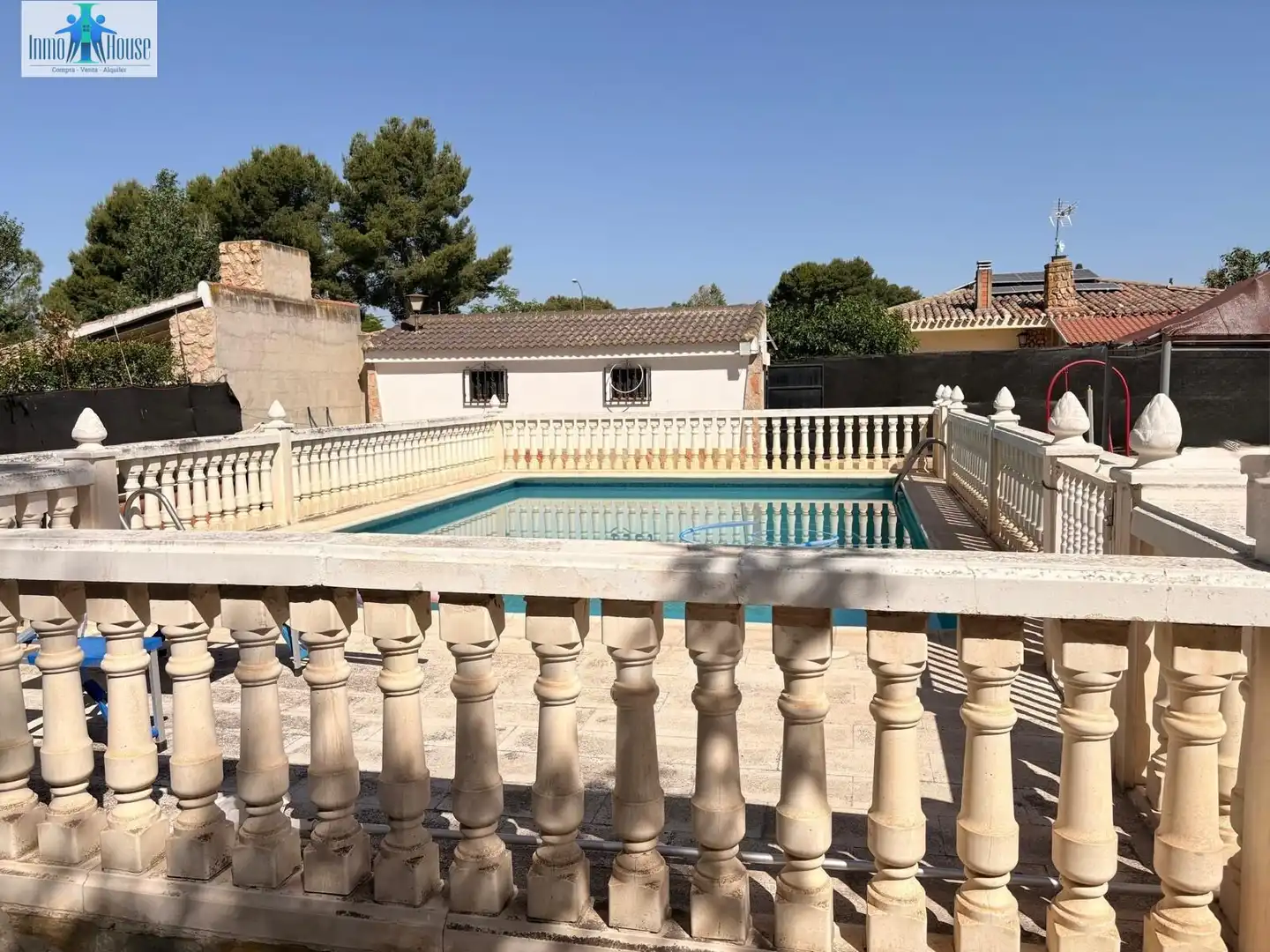 Piscina de Casa o xalet en venda en Albacete amb Aire condicionat, Calefacció i Jardí privat