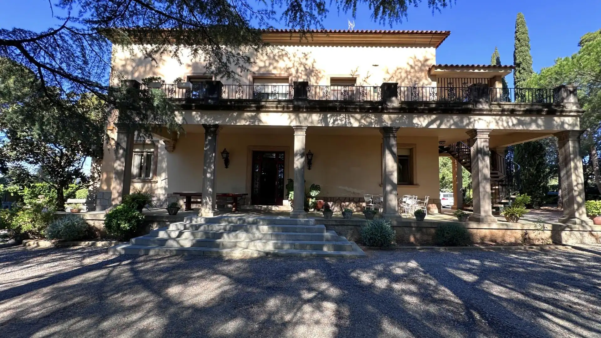 Vista exterior de Casa o chalet en venta en Terrassa con Aire acondicionado, Calefacción y Jardín privado