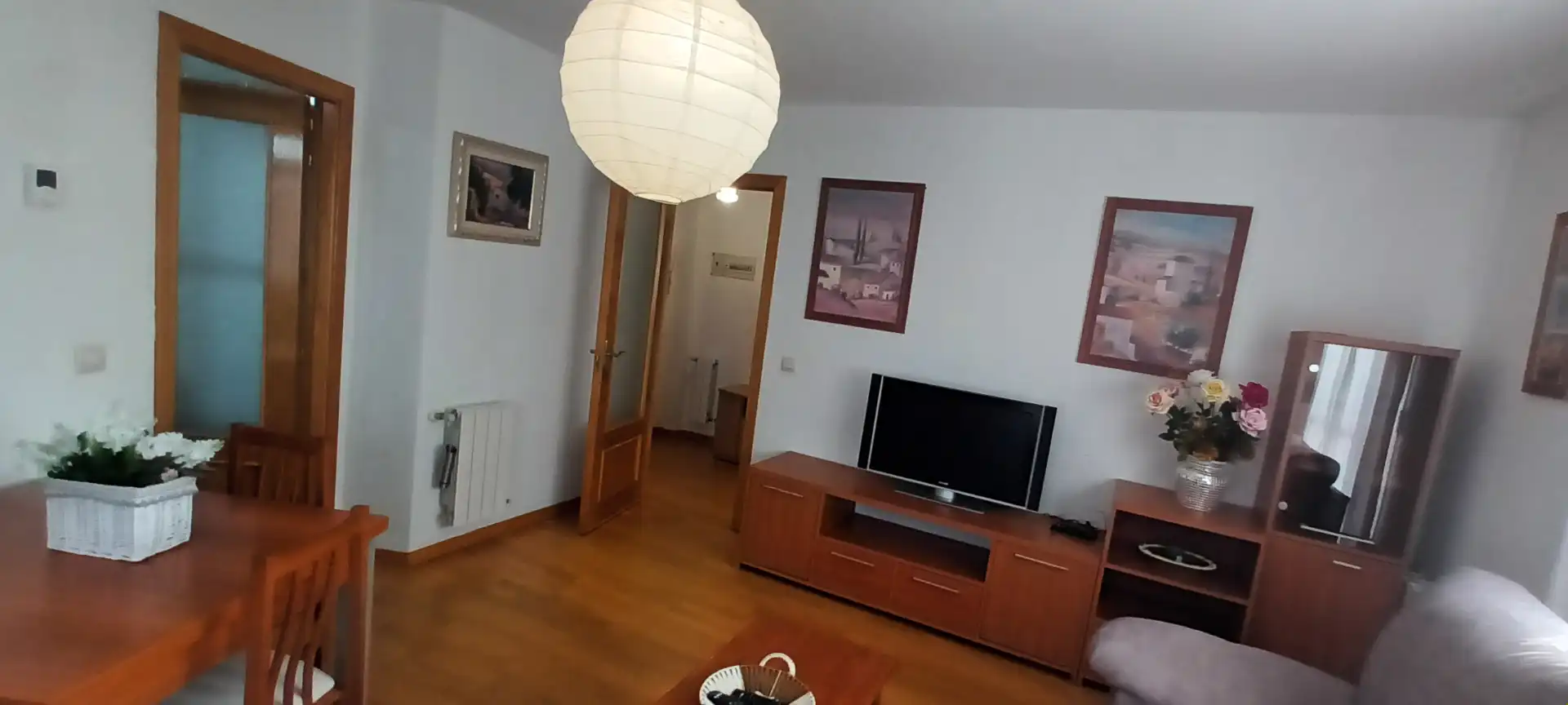 Sala d'estar de Apartament en venda en Palazuelos de Eresma amb Calefacció, Parquet i Terrassa