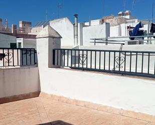 Vista exterior de Dúplex en venda en  Cádiz Capital amb Terrassa i Balcó