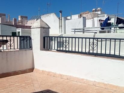 Vista exterior de Dúplex en venda en  Cádiz Capital amb Terrassa i Balcó