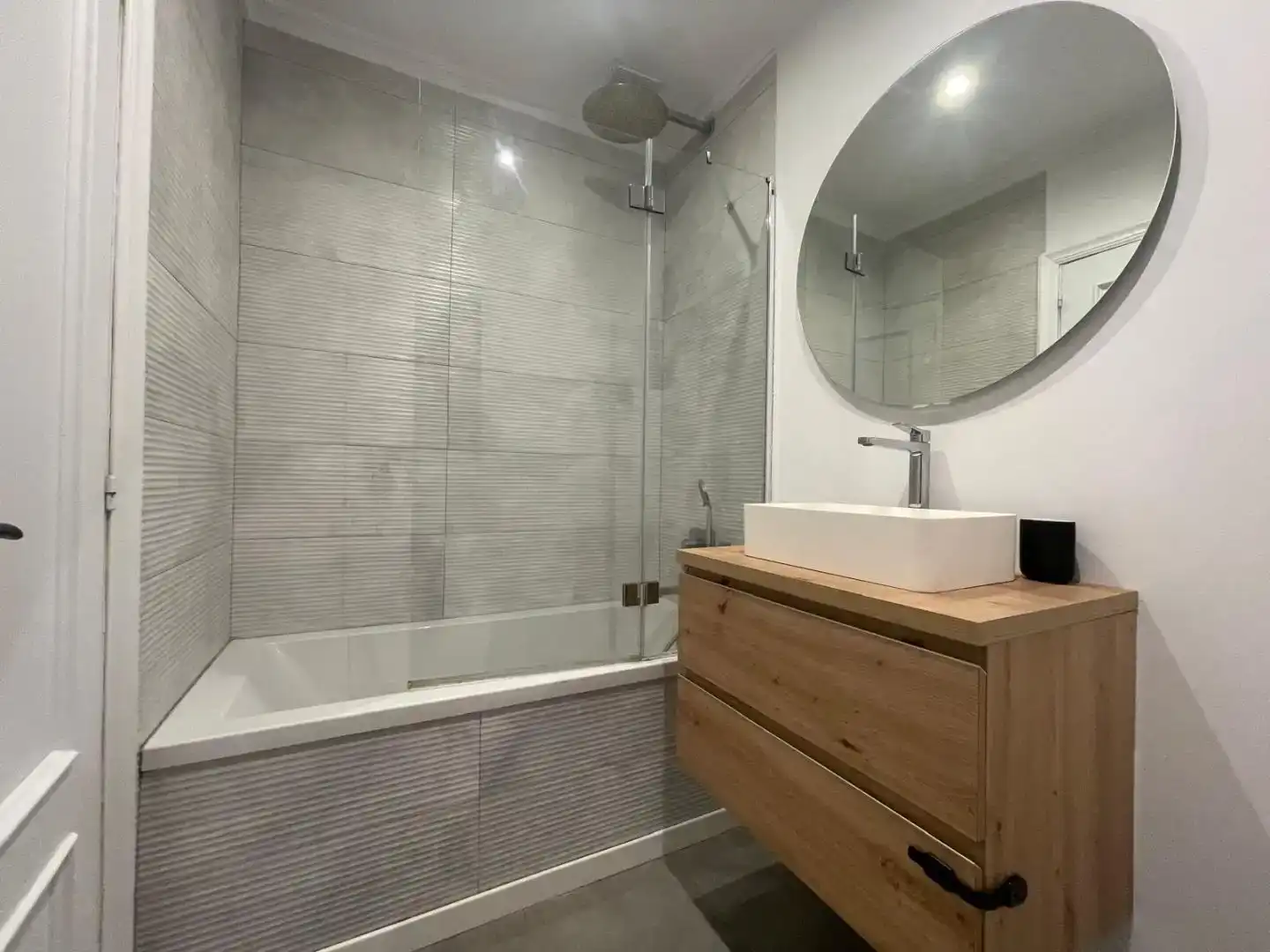 Baño de Dúplex de alquiler en Santander con Aire acondicionado, Parquet y Amueblado