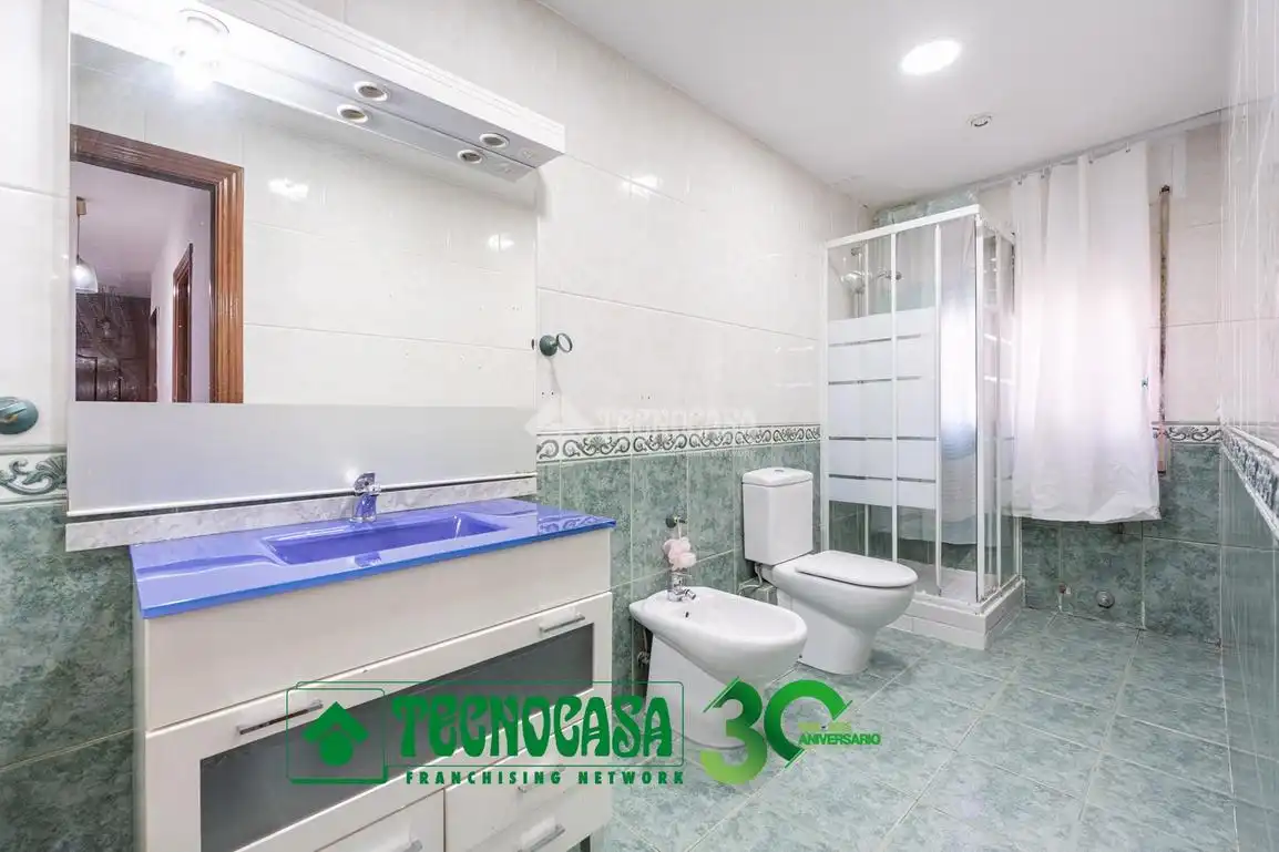 Bathroom of Flat for sale in Algete  with Heating and Terrace