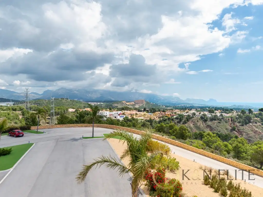 Vista exterior de Casa o chalet en venta en La Nucia con Calefacción, Jardín privado y Terraza