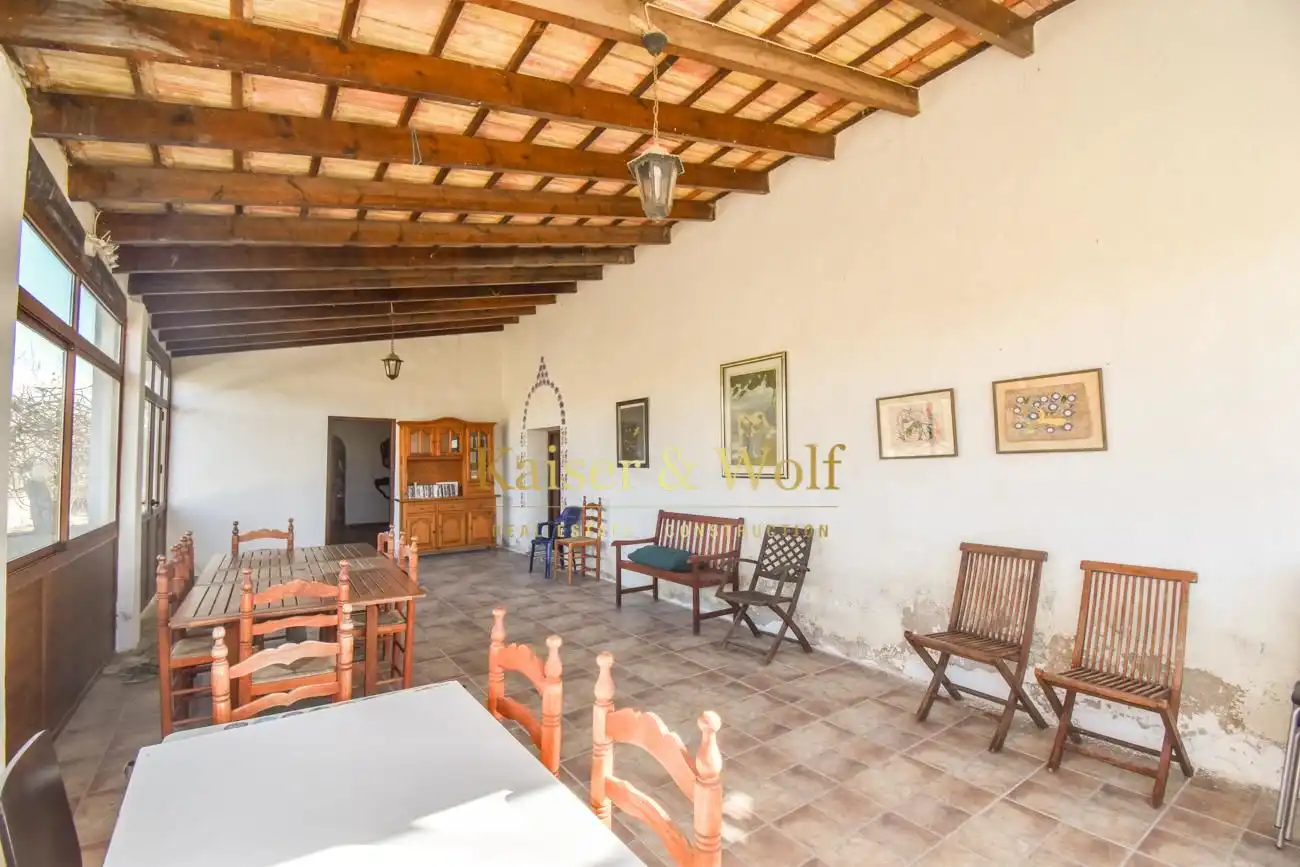 Country house zum Verkauf in Elche / Elx mit Klimaanlage, Privatgarten und Terrasse