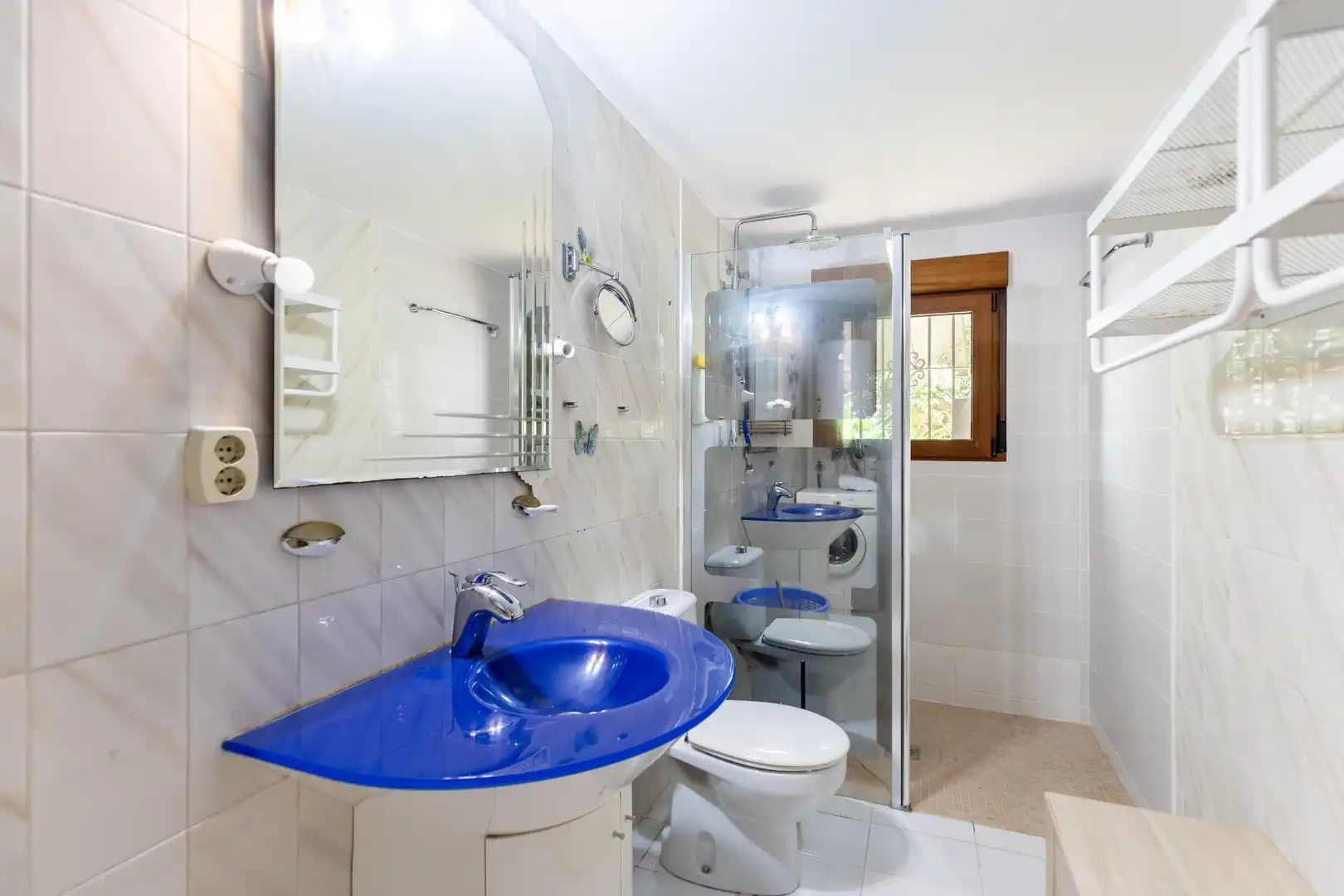 Bathroom of Flat for sale in Calvià  with Air Conditioner, Private garden and Terrace