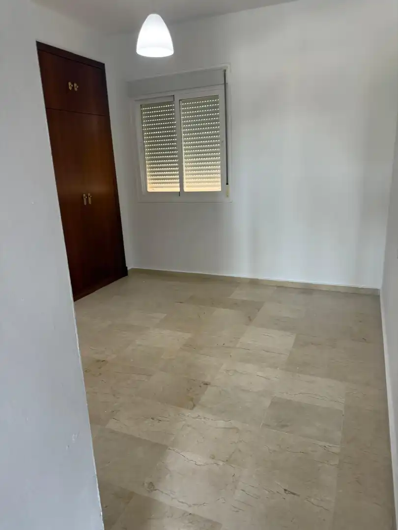 Dormitori de Pis en venda en Puerto Real amb Aire condicionat, Traster i Alarma
