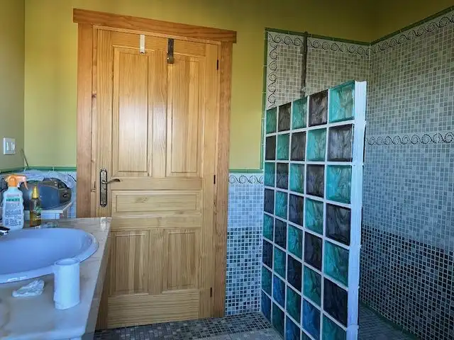 Bathroom of Houses for sale in Destriana  with Heating