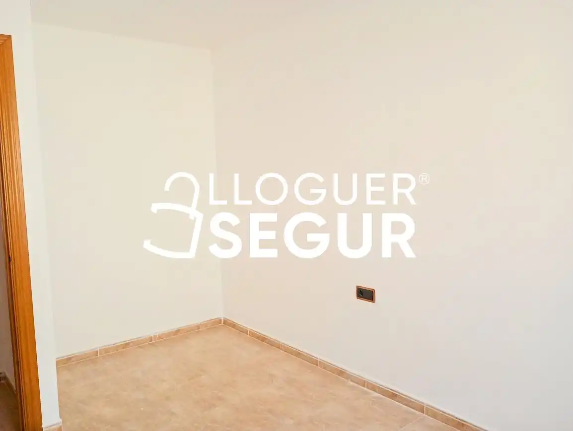 Habitación de Piso de alquiler en Cornellà de Llobregat con Calefacción