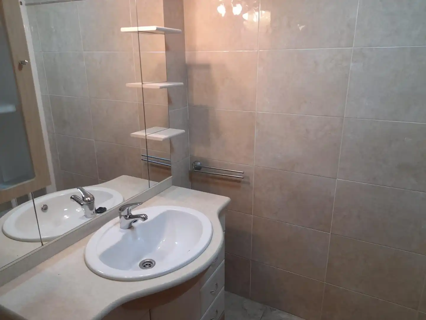 Badezimmer von Wohnung zum Verkauf in Cáceres mit Heizung, Terrasse und Abstellraum
