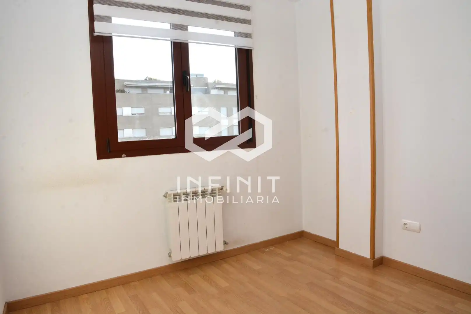 Habitación de Piso en venta en Guadalajara con Calefacción, Terraza y Trastero