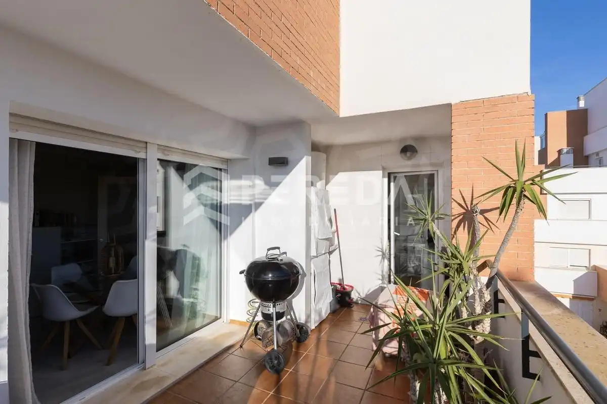 Terraza de Piso en venta en Roquetas de Mar con Aire acondicionado y Piscina comunitaria