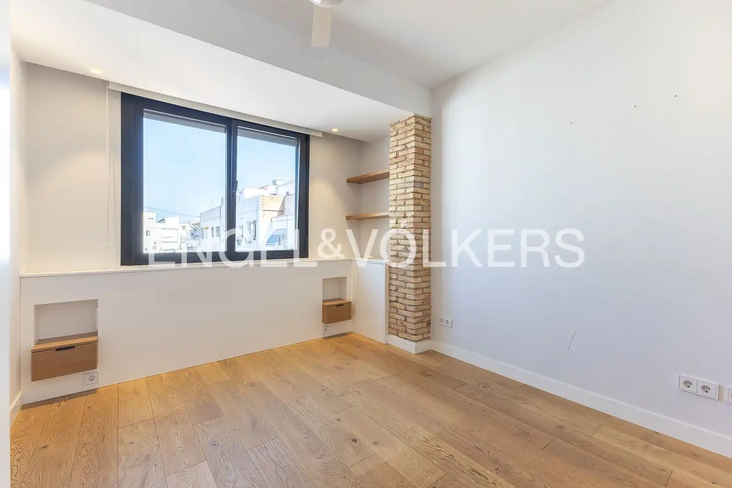 Bedroom of Attic for rent in Valencia  with Air Conditioner, Heating and Terrace