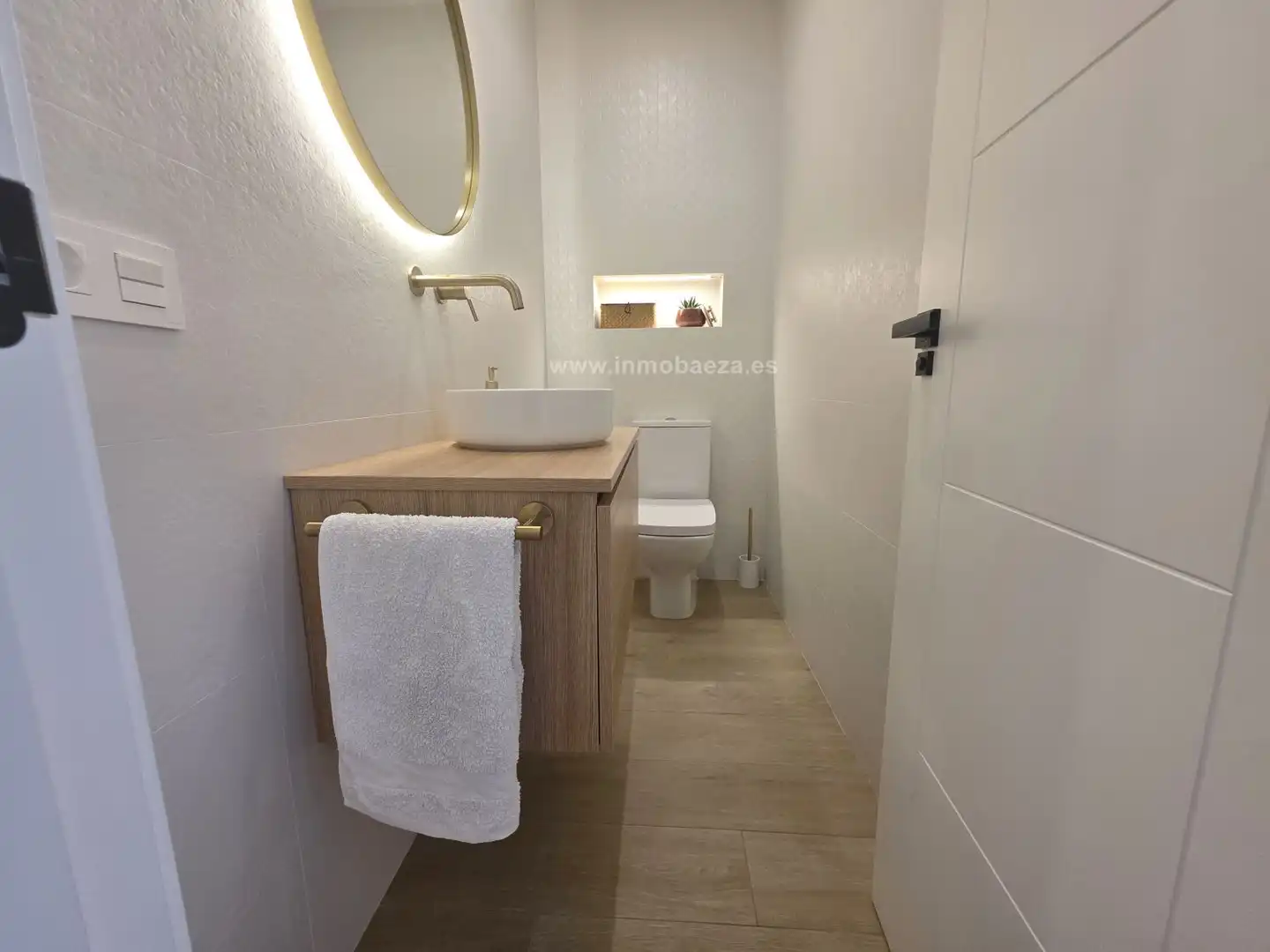 Bany de Casa o xalet en venda en Ibros amb Terrassa i Traster