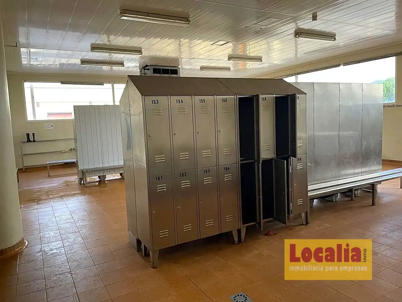 Nave industrial en venta en Laredo