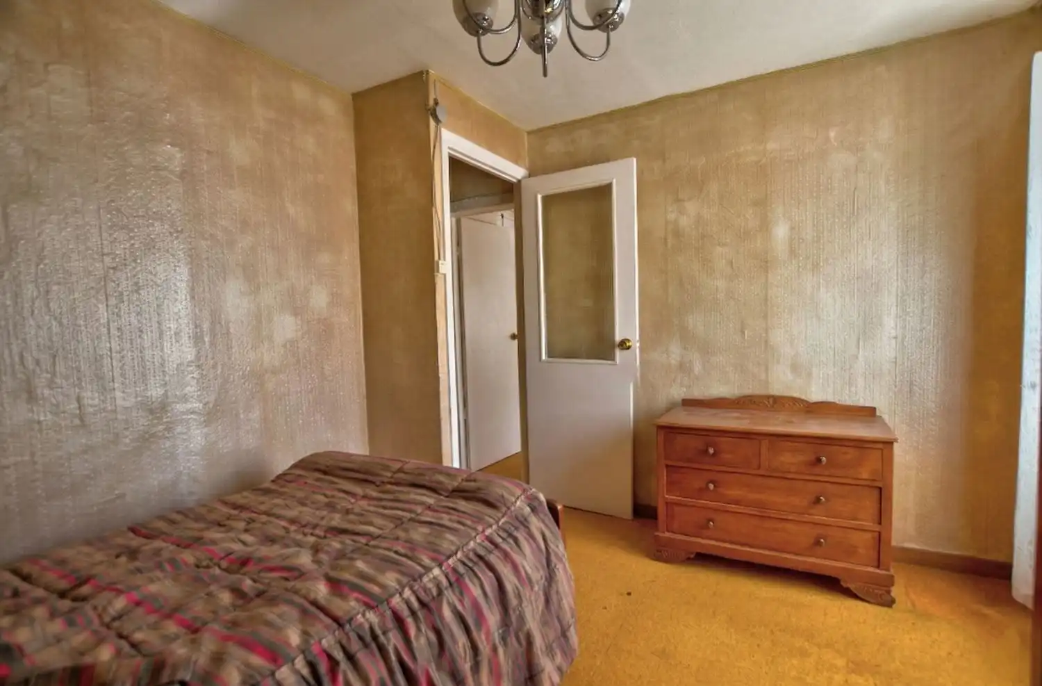 Schlafzimmer von Wohnung zum Verkauf in Salas mit Schwimmbad