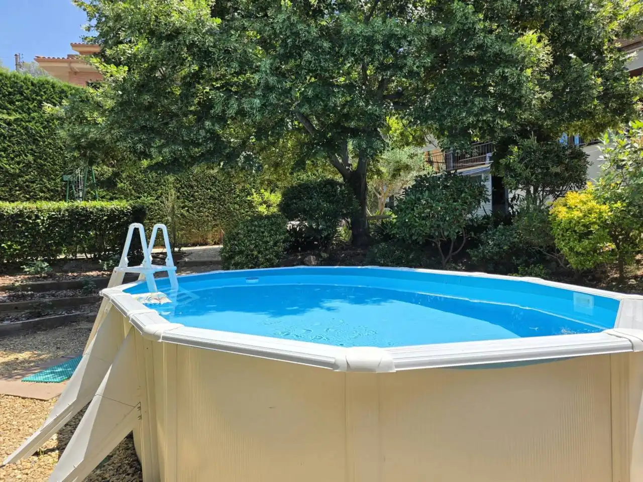 Piscina de Casa o chalet en venta en Montcada i Reixac con Aire acondicionado, Calefacción y Jardín privado