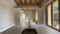 Cuina de Pis en venda en Vic amb Parquet, Balcó i Alarma