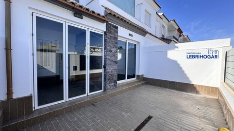 Foto 2 de Casa adosada en venta en Lebrija, Sevilla