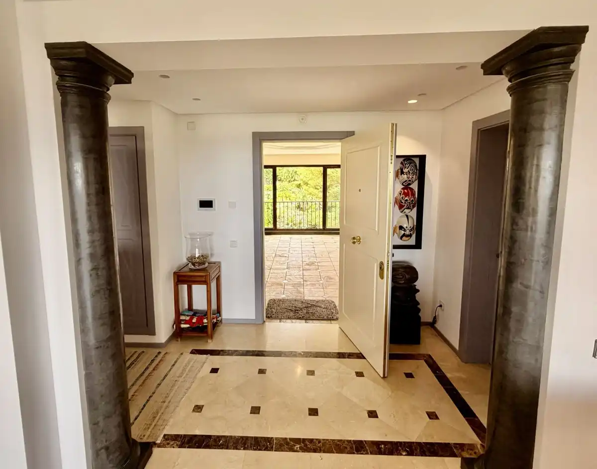 Attic for sale in Marbella  with Air Conditioner, Terrace and Storage room