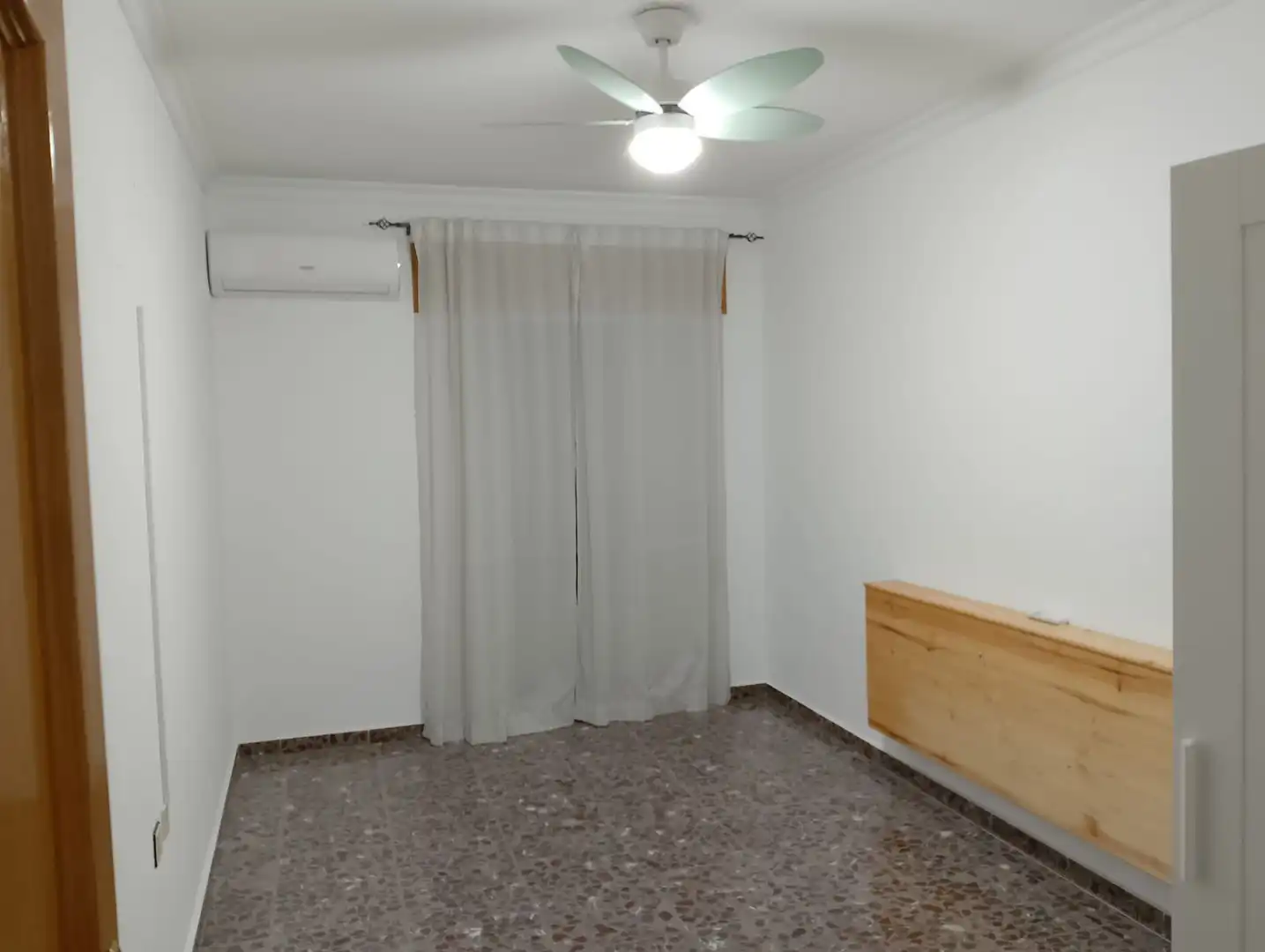 Schlafzimmer von Einfamilien-Reihenhaus zum Verkauf in Alhama de Murcia mit Klimaanlage, Terrasse und Abstellraum