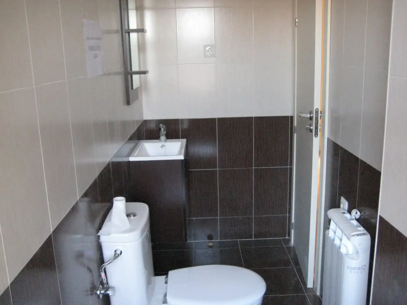 Baño de Piso en venta en Fuensalida con Aire acondicionado, Calefacción y Terraza