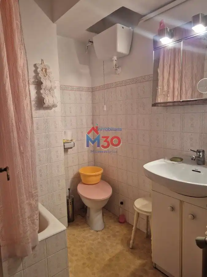 Baño de Piso en venta en Miranda de Ebro con Calefacción, Terraza y Trastero