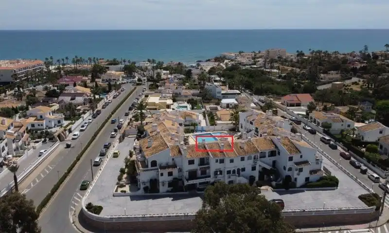 Vista exterior de Apartamento en venta en Orihuela con Trastero y Piscina