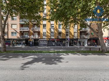 Local comercial en venda a Avenida de Madrid