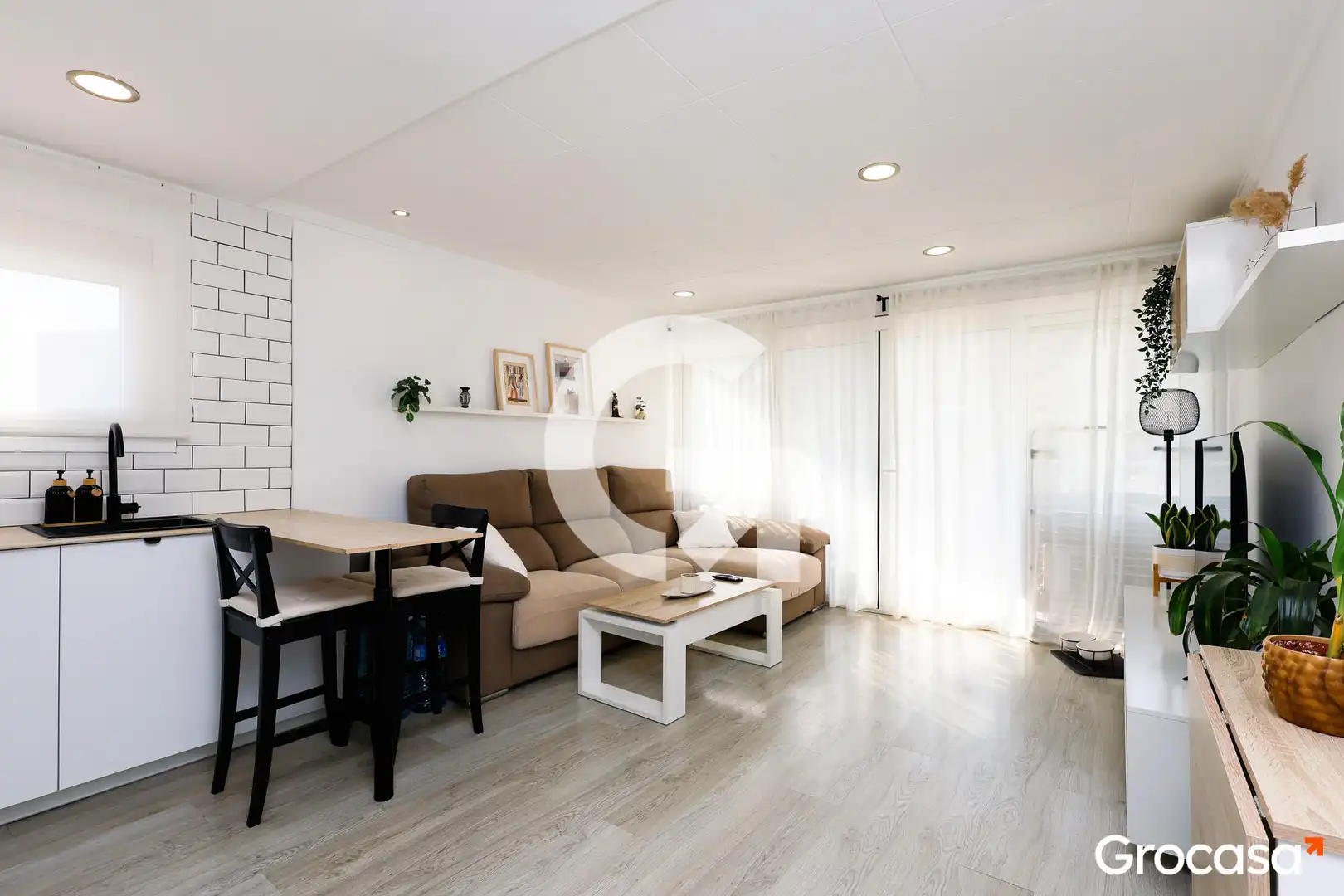 Living room of Flat for sale in Castelldefels  with Air Conditioner, Balcony and Community pool