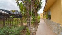 Vista exterior de Casa o xalet en venda en Elche / Elx amb Aire condicionat, Terrassa i Piscina