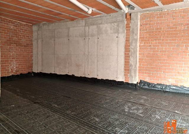 Local comercial en Alquiler en Calle Valenciana en Real Sitio de San Ildefonso