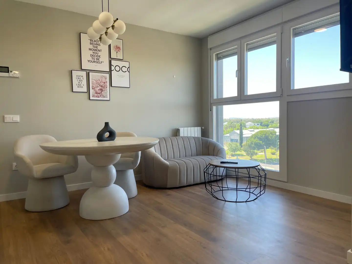 Sala d'estar de Apartament de lloguer en Badajoz amb Aire condicionat, Calefacció i Parquet