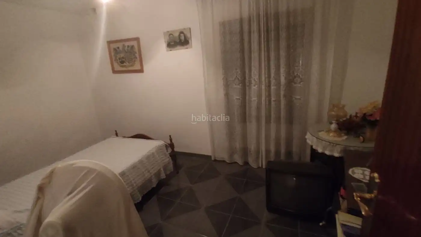 Casa con jardín en venta en Calle Conde Salvatierra 22, imagen 6
