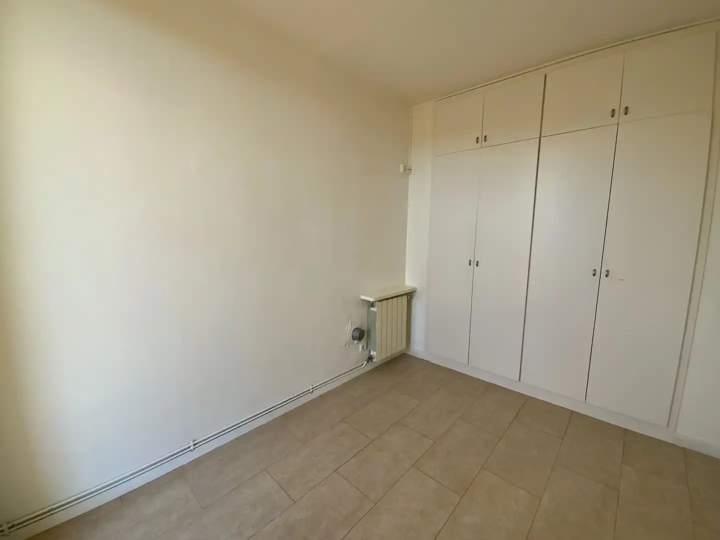 Schlafzimmer von Dachboden zum Verkauf in Sant Vicenç de Montalt mit Klimaanlage, Heizung und Abstellraum