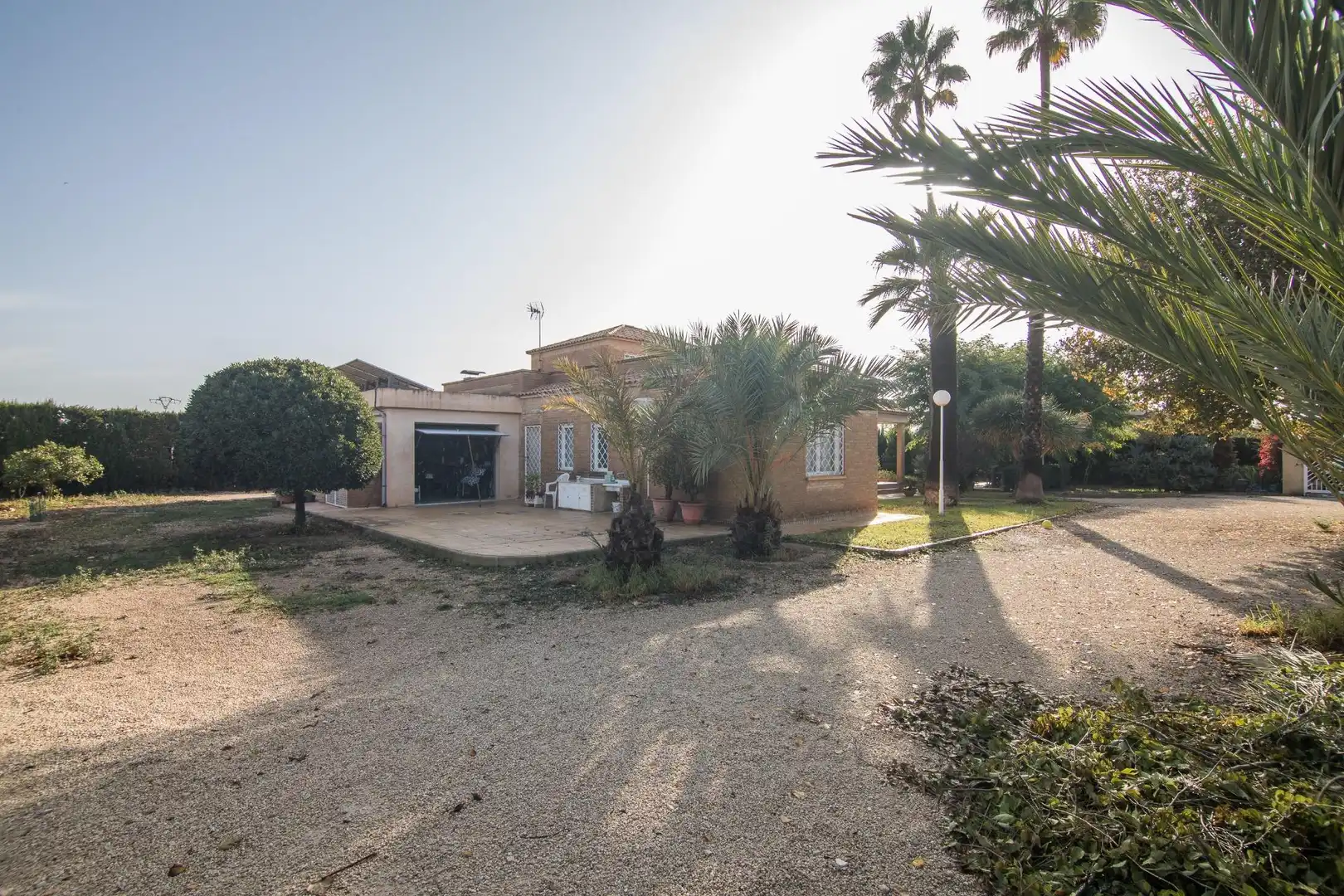 Vista exterior de Casa o xalet en venda en Elche / Elx amb Aire condicionat, Calefacció i Jardí privat