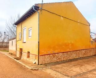 Vista exterior de Casa adosada en venda en Oquillas amb Calefacció, Parquet i Moblat