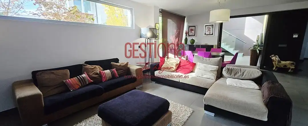 Living room of Houses for sale in Santa Cruz de Bezana  with Private garden, Terrace and Furnished